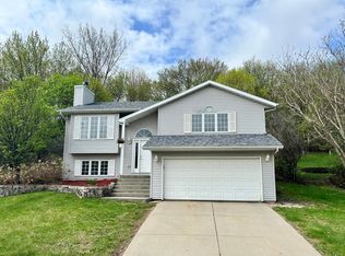 5437 Nicklaus Dr NW, Rochester, MN 55901