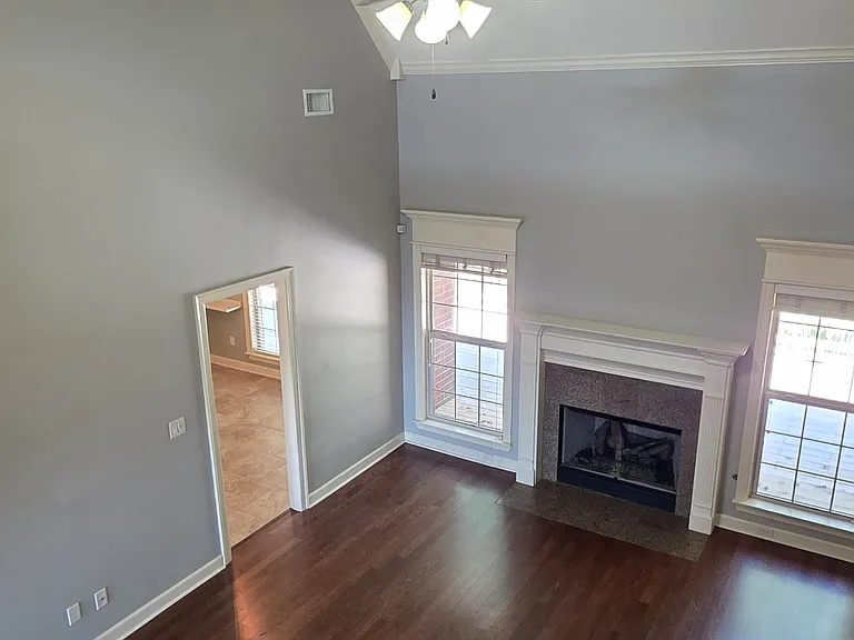 1416 Lansing St — Photo 6