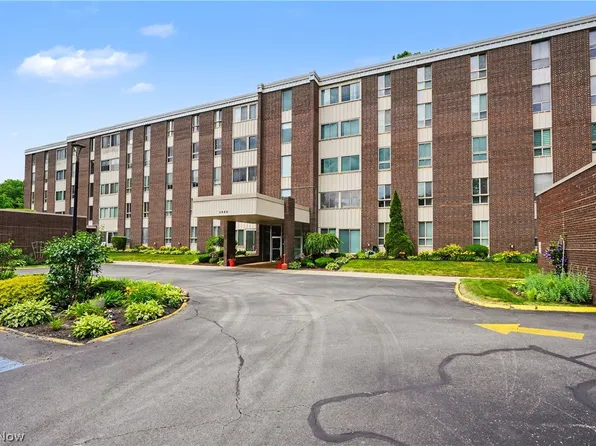 3066 Kent Rd APT 301, Stow, OH 44224