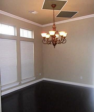 2nd image of 1304 Brittany Ln