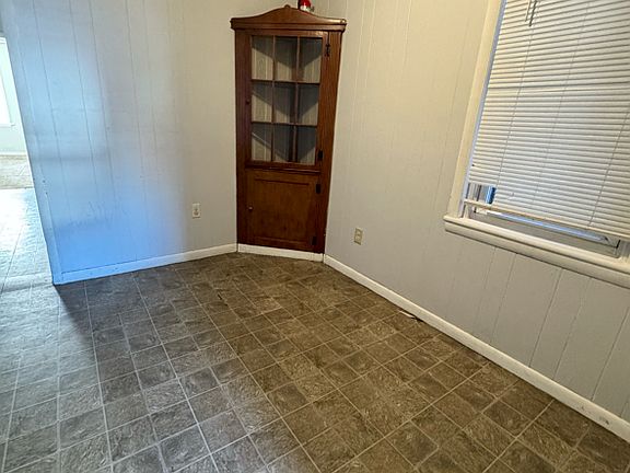 3rd image of 618 W Franklin St