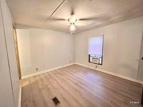 5th image of 108 Hanson Cir #107