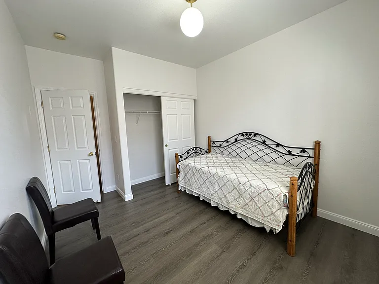1570 Iratcabal Dr — Photo 15