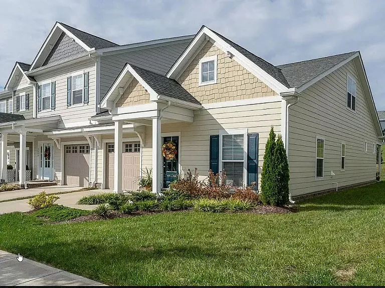 4105 Gracious Dr — Photo 2