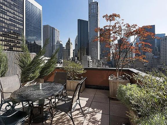 5th image of 77 W 55th St APT 9J