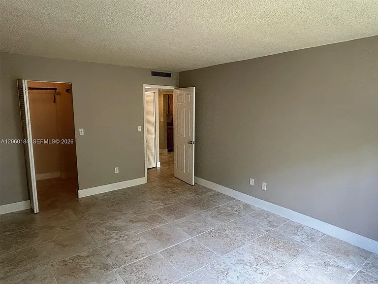 9301 SW 92nd Ave #C213 — Photo 7