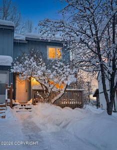 240 Skyhaven Cir, Anchorage, AK, 99504