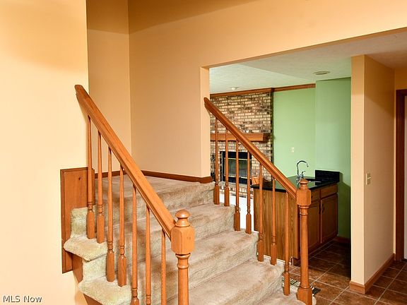 2nd image of 14937 Sherwood Dr