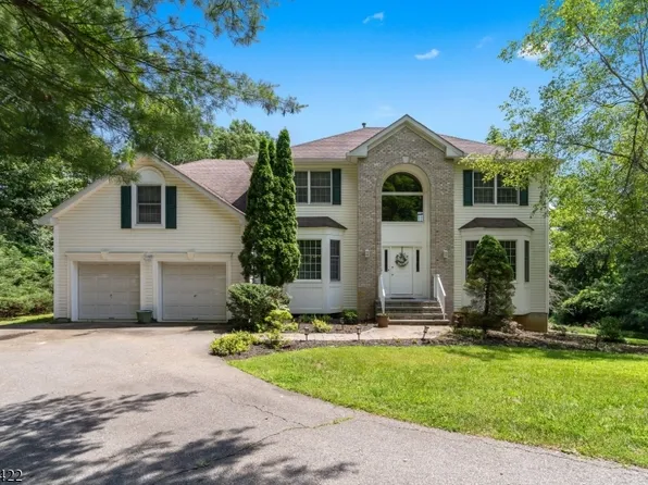 36 Indian Spring Rd, Mount Olive Twp., NJ 07828