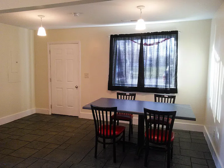 317 Parker St — Photo 14