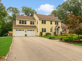 92 Pineswamp Rd, Ipswich, MA 01938