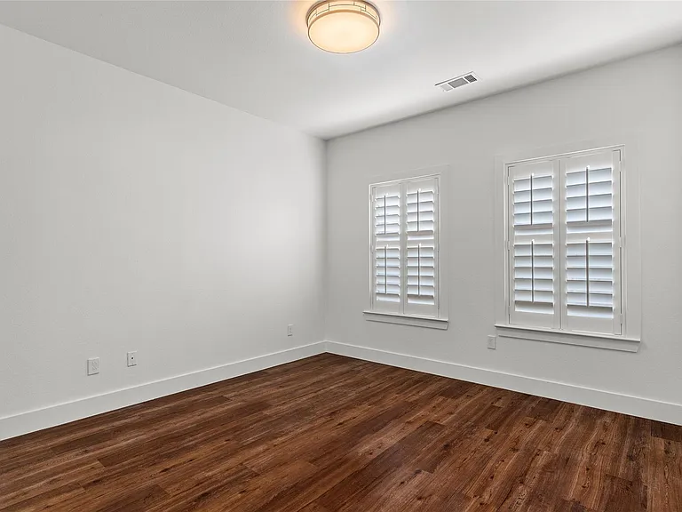 4830 Cedar Springs Rd #3 — Photo 4