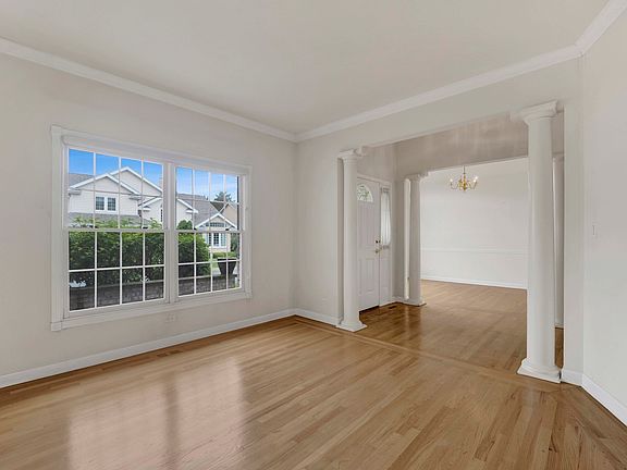 4th image of 3063 Rosebrook Cir