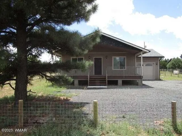 2235 Sitgreaves Dr, Overgaard, AZ 85933