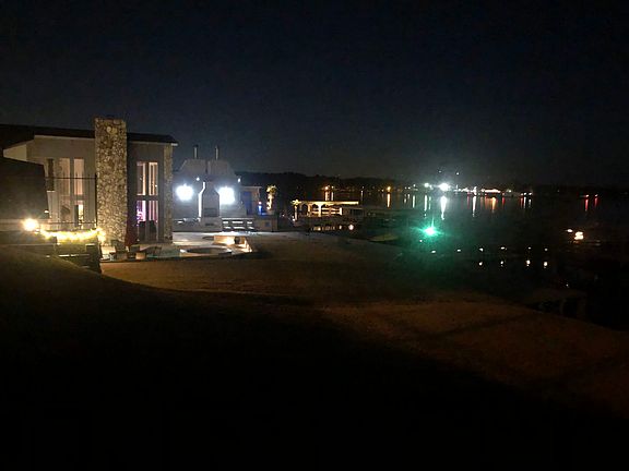 4th image of 5705 Shoreline Dr