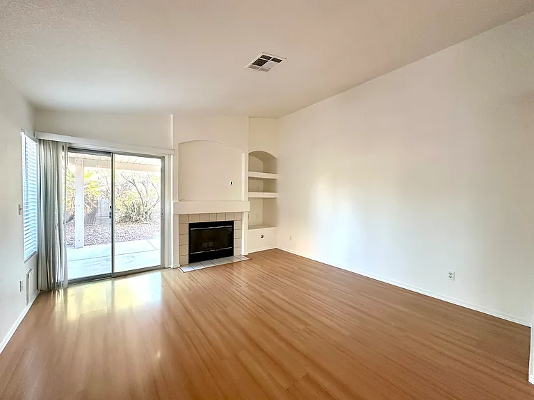 847 Single Tree Dr — Photo 4