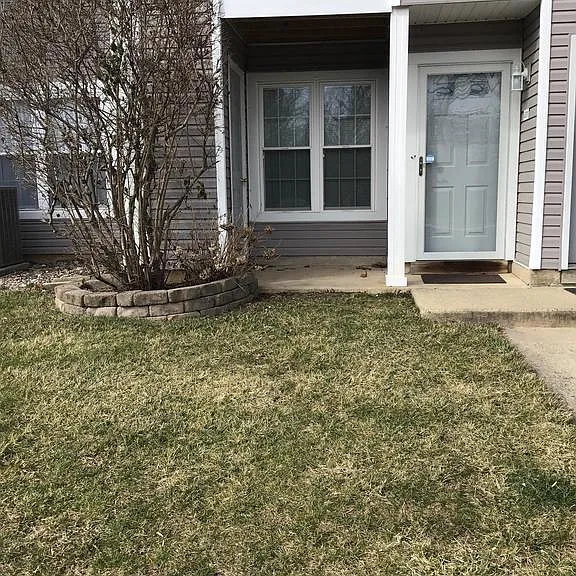 45011 Bennett Pl #5 — Photo 3