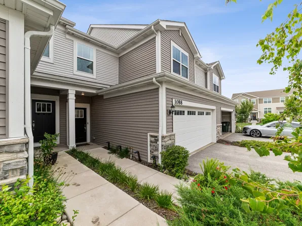 1088 Moraine Dr, South Elgin, IL 60177