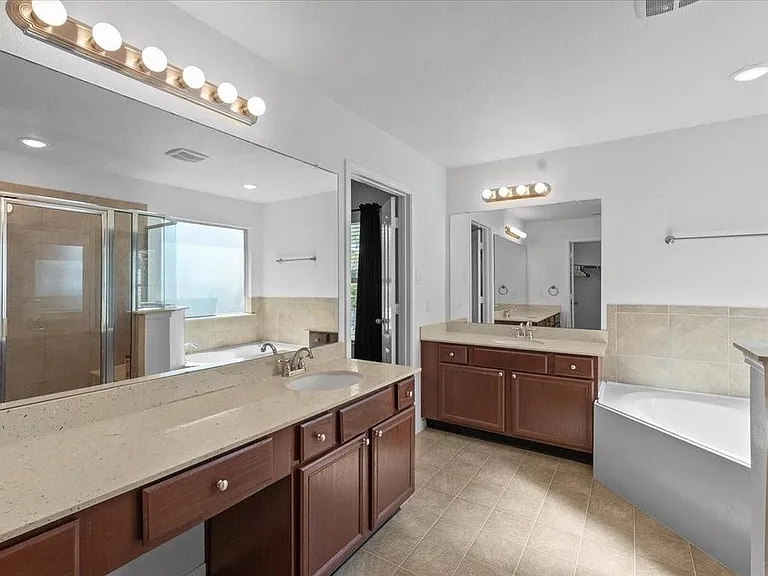 17114 Amarose Dr — Photo 13
