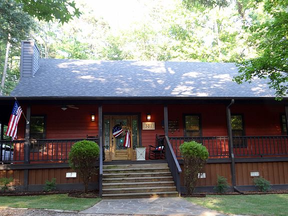 2nd image of 301 King Donald Ct