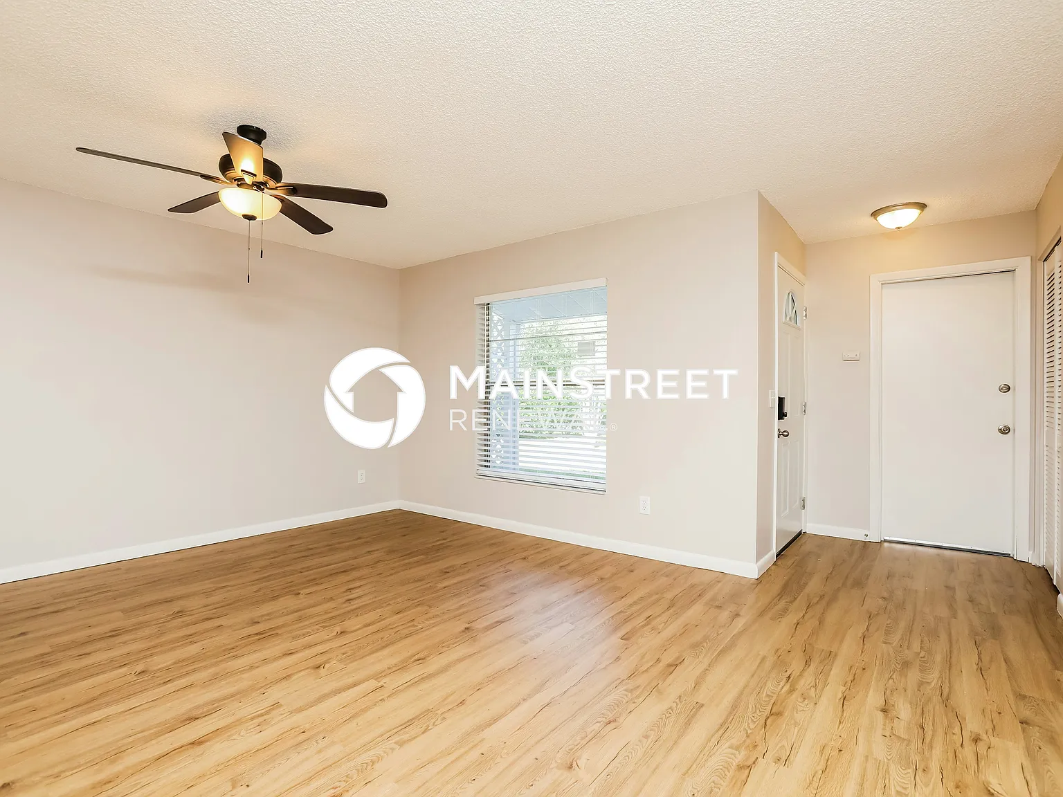 1450 Chris Ave — Photo 3