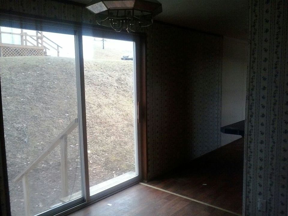 2nd image of 849 Oak Park Dr