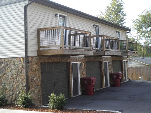 2nd image of 1113 Miller St APT 5