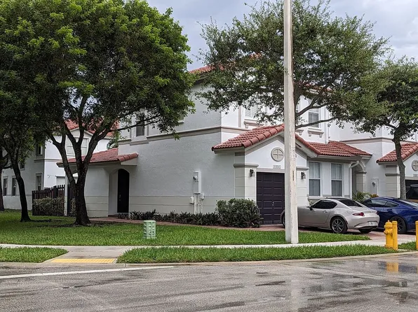 10895 NW 78th Ter, Doral, FL 33178