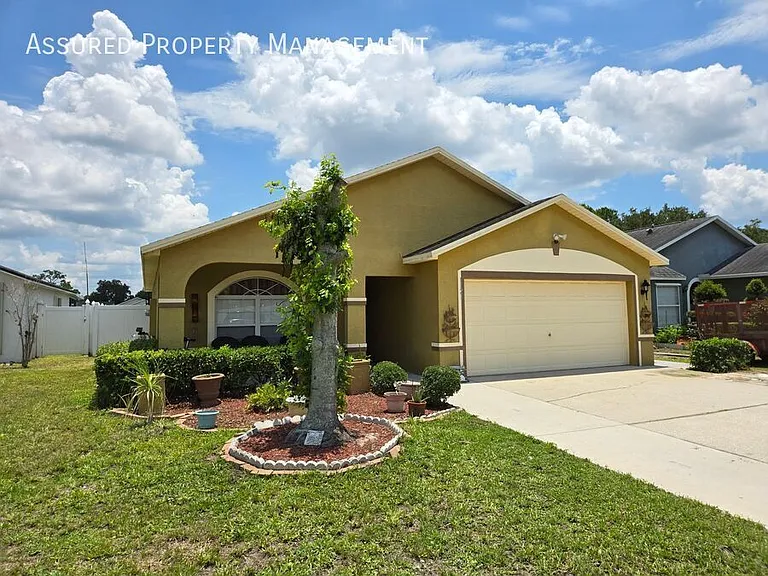 1121 Great Shady Ln — Photo 4