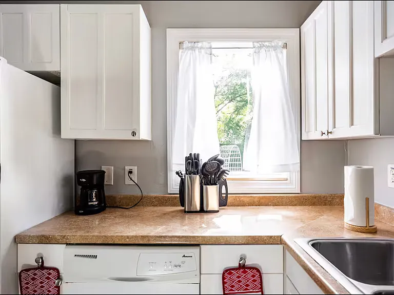 3512 W Cherokee Ave — Photo 10