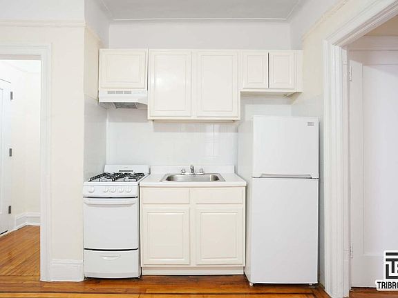 3rd image of 41-22 45th St #4