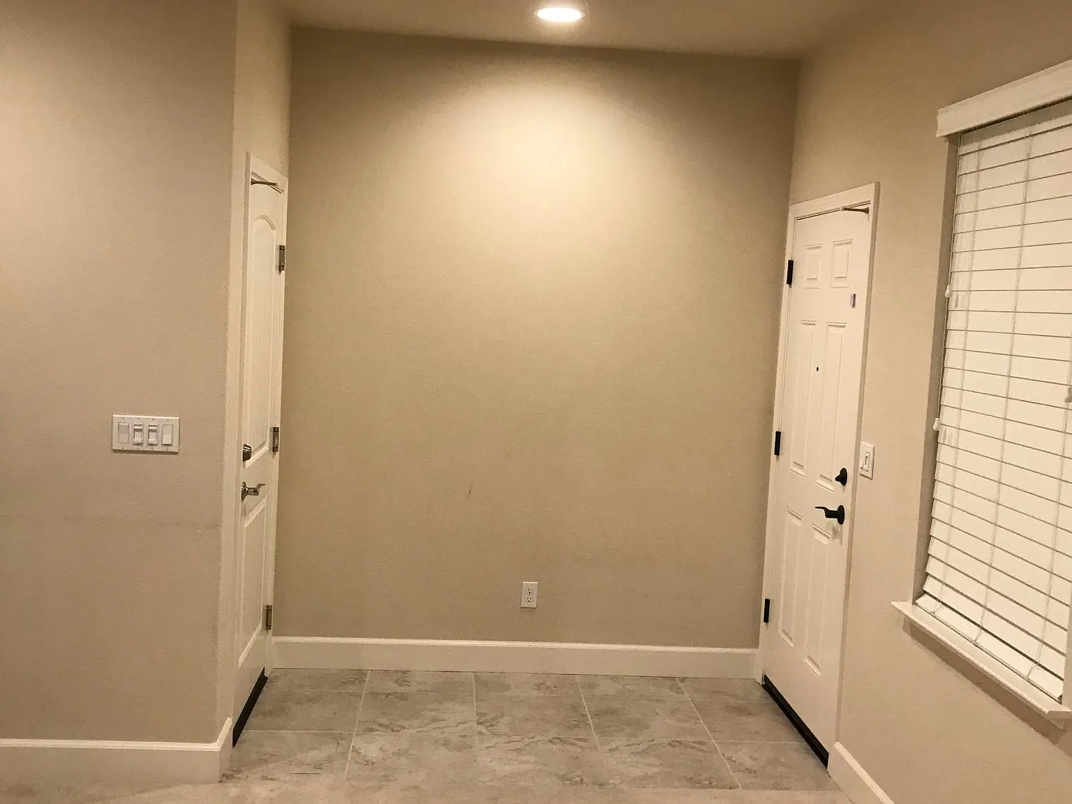 1 bed, 570 sqft, $1,600 — Photo 3