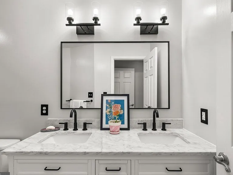 3318 Fleet St — Photo 11