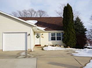 1122 Hubbell St, Marshall, WI 53559