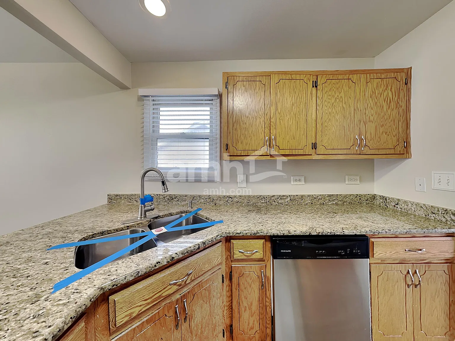 3 bed, 2.5 bath, 1472 sqft, $2,690 — Photo 3