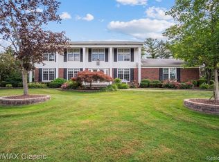 12421 Concord Ct, Plymouth, MI 48170
