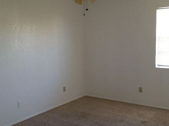 3rd image of 709 Wellesley Ct APT C