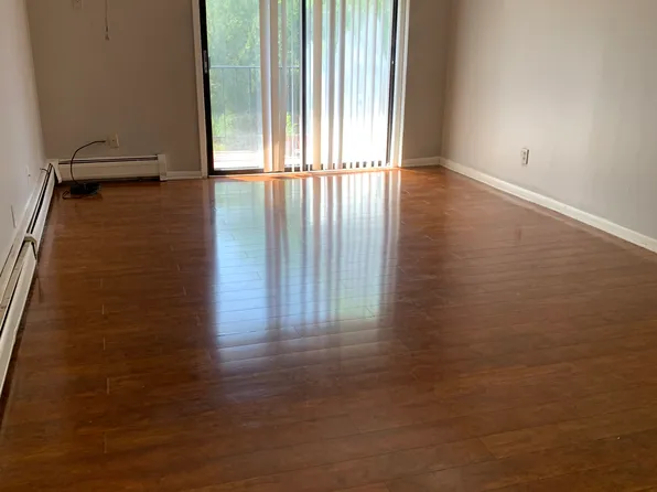 57 Washington Blvd, Mundelein, IL