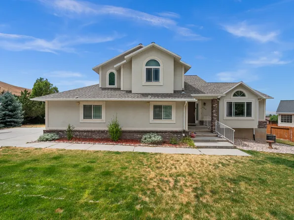 454 Deer Hollow Rd, Tooele, UT 84074