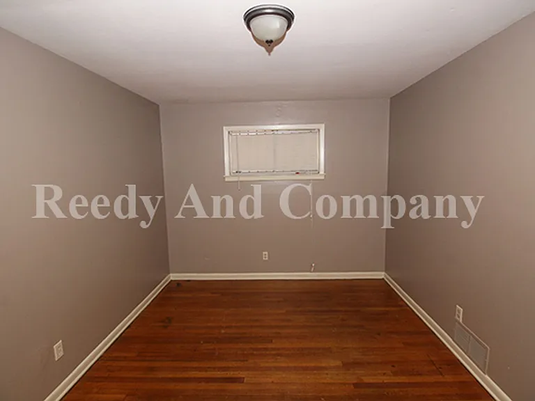 848 Biggs St — Photo 5