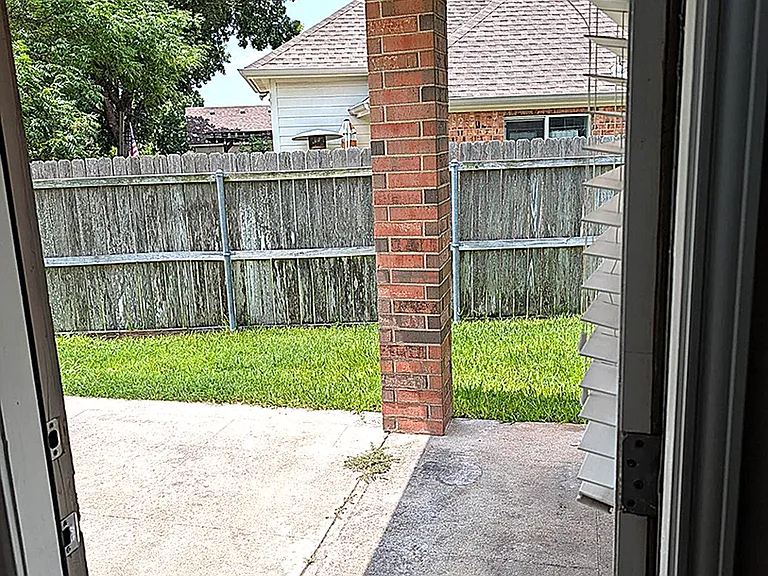 1021 Westend Dr — Photo 17
