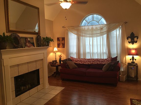 5th image of 581 Montmartre St