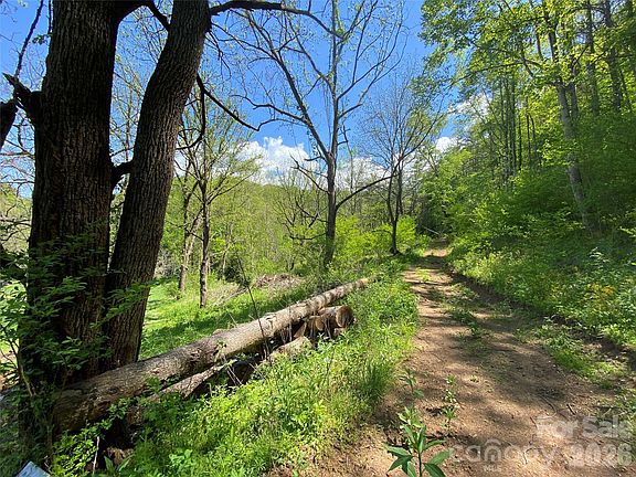 5th image of 1 Hill Top Dr