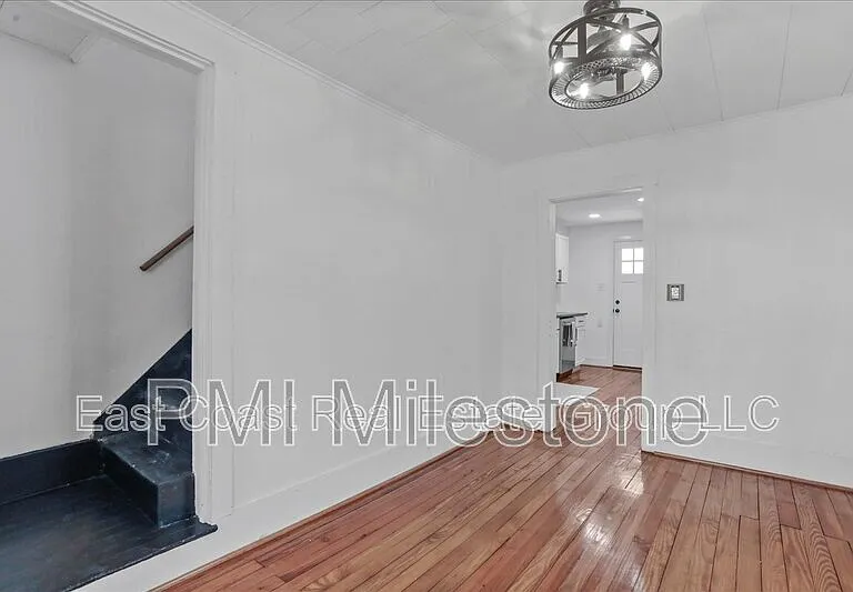 16 Woods Ln — Photo 8