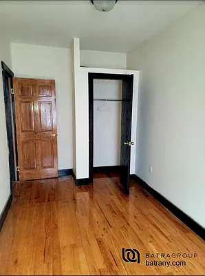 Rented by Batra Group Inc | media 22