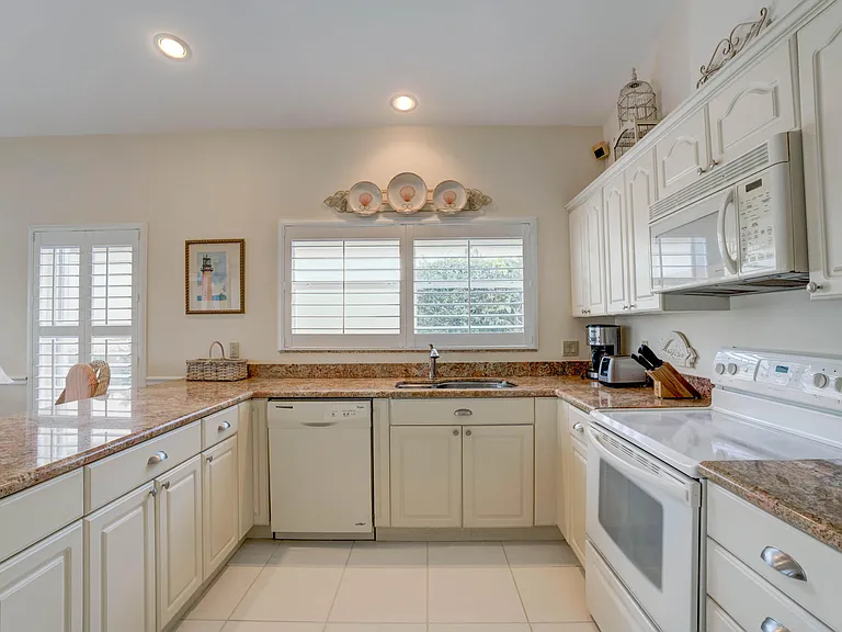 3518 Lantern Bay Dr — Photo 25