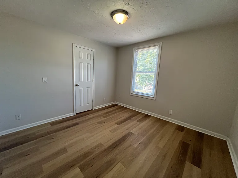 1347 N Gale St — Photo 17