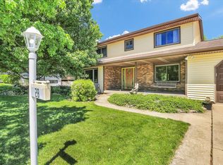 28 Dunlap Woods, Sidney, IL 61877