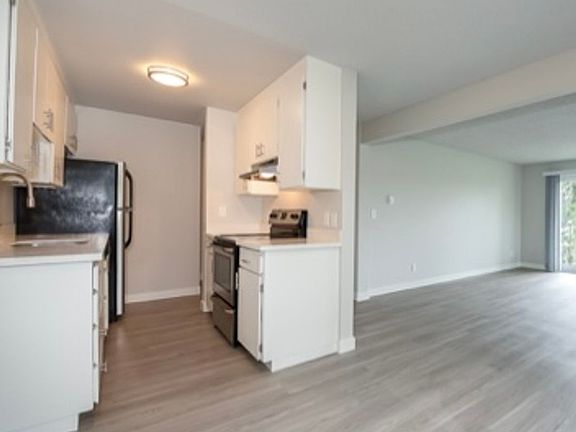 2nd image of 3050 14th Ave W APT 3