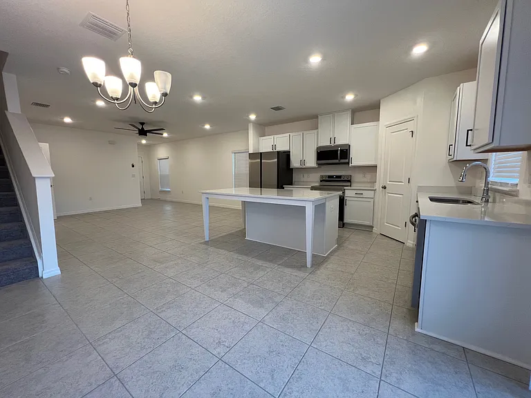 3904 Academia Ave — Photo 9
